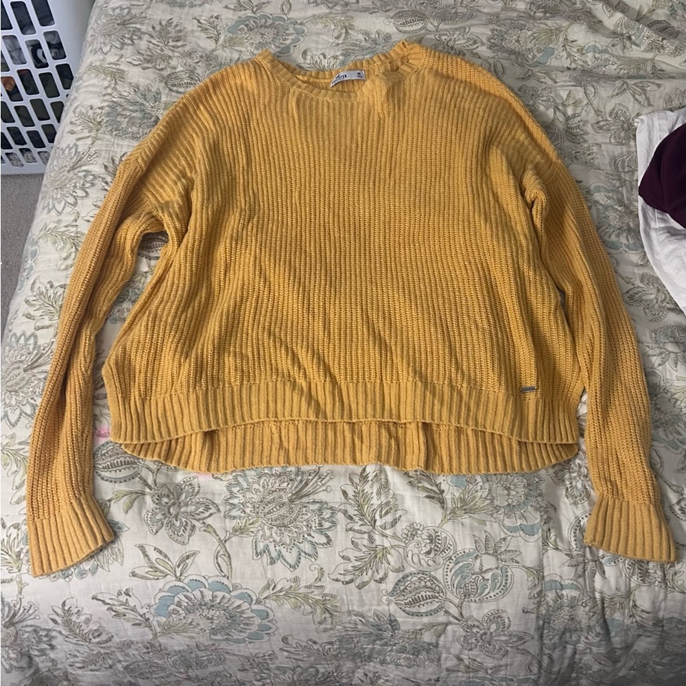 Hollister Mustard Ribbed Women's Sweater